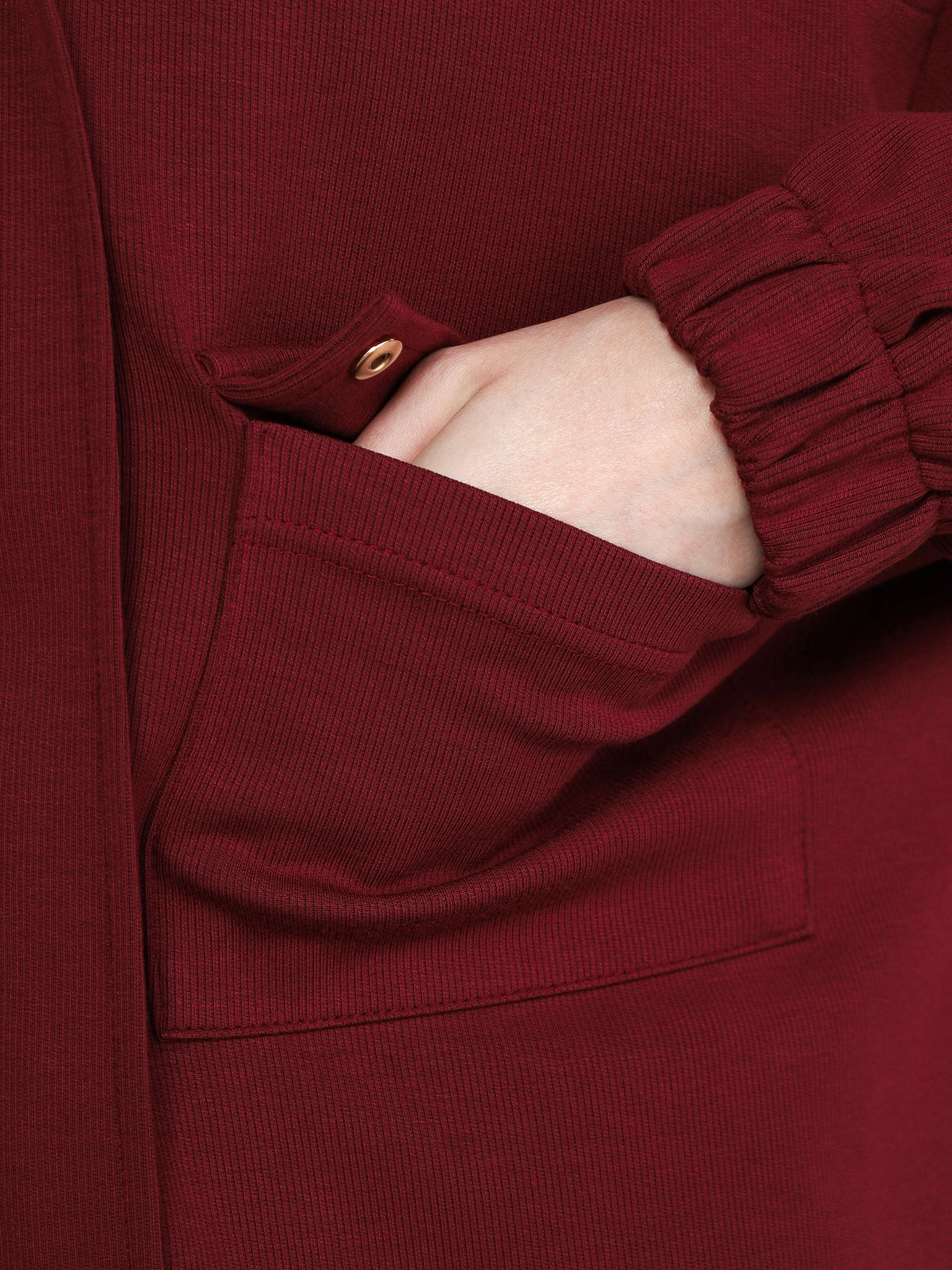 Куртка трикотажная бордового цвета с кулиской по низу